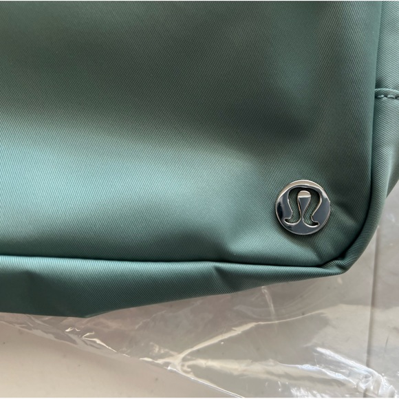 NWT Lululemon Everywhere Belt Bag LARGE Tidewater Teal New - Picture 8 of 11